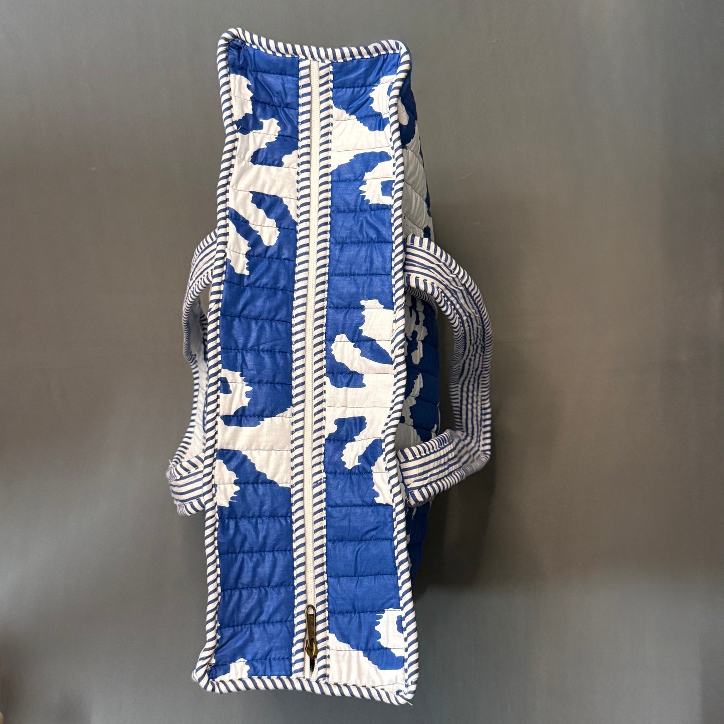 Eco Friendly Blue White Ikkat Print Pure Cotton Zipper Tote Bag
